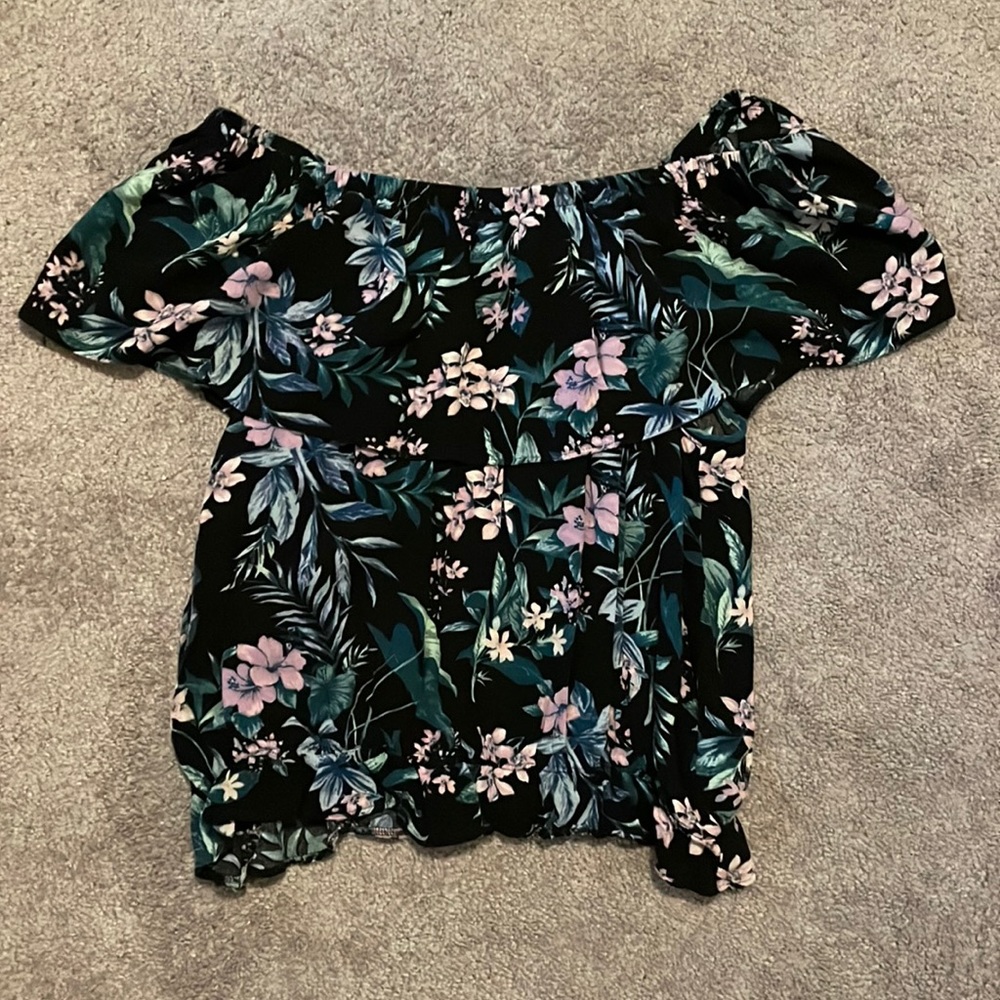 Off the shoulder floral crop top,